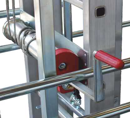 Scala in alluminio verticale con base e piano di lavoro allungabile con argano 2 x 12 - con argano Al-KO