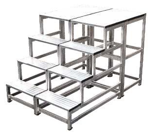 Sgabelli componibili in alluminio configurazioni esempi