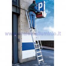 Scala per soppalchi in alluminio 450 mm 8 gradini senza prolunga in opera Scala per soppalchi in alluminio 450 mm 8 gradini senza prolunga in opera