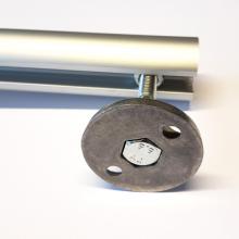 Sistema di fissaggio per scale per soppalchi Sistema di fissaggio per scale per soppalchi