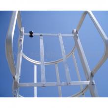 Scale con gabbia maniglioni di sbarco e cancelletto in quota