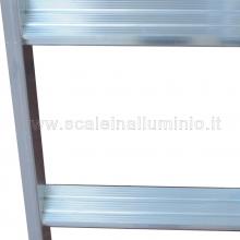 Venus semplice 6 gradini modello a gradino largo visto da sopra Venus semplice 6 gradini modello a gradino largo visto da sopra