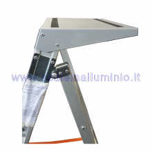 Scala per pittori a libro 7 gradini piano compreso Scala per pittori a libro 7 gradini piano compreso